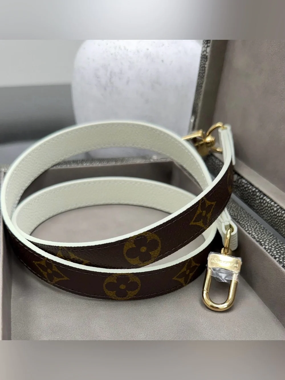 LV Monogram & mint strap NEW 40” W/COA